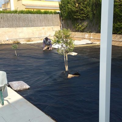 PREPARANDO LA ZONA DE MONTAJE DE CESPED ARTIFICIAL