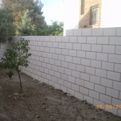 Medianera bloque gris liso