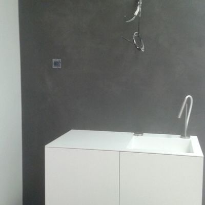 MICROCEMENTO PAREDES CUARTO DE BAÑO