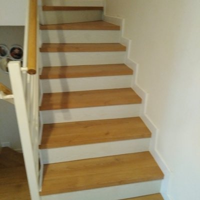 Revestimiento escalera con tarima