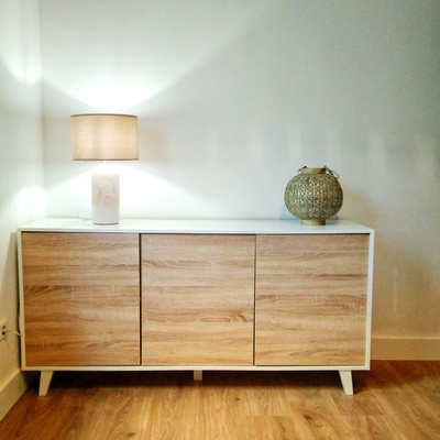 Materiales: suelo laminado que parece madera