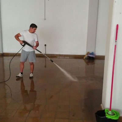 LIMPIEZA DE NAVE INDUSTRIAL