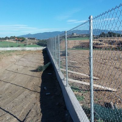 Muro y cerramiento metalico