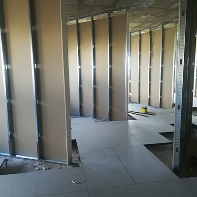 Tabiquería para despachos y salas de reunión