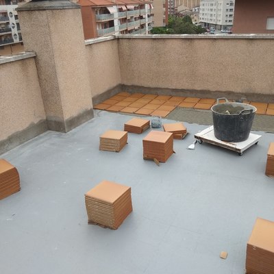 Alicatado gres extursionado