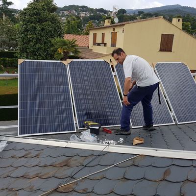 Instalación de energía solar Fotovoltaica para Autoconsumo de 1.5 kW en zona 3 con inyección 0. Caldes de Montbui