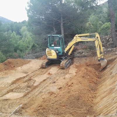 Perfilado taludes parcela