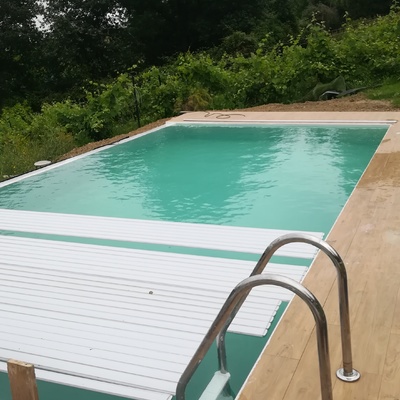 Instalación de cubiera automática en piscina