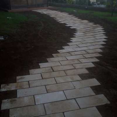 Pasarela en el jardin