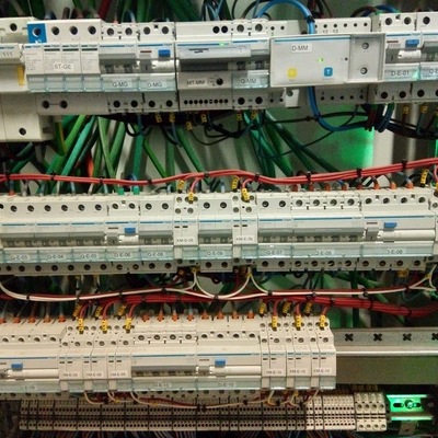 cuadro de distribución de local comercial