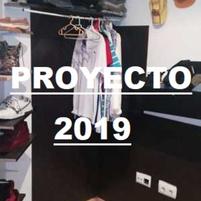 perchero moderno con play bom rustico barnisado