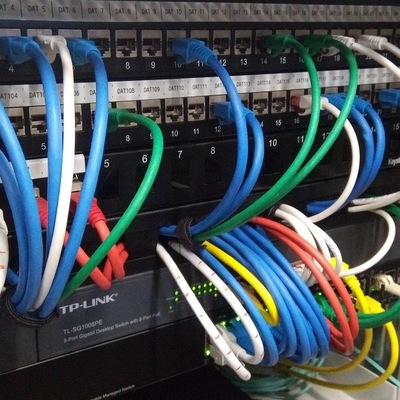 infraestructura de telecomunicaciones oficina