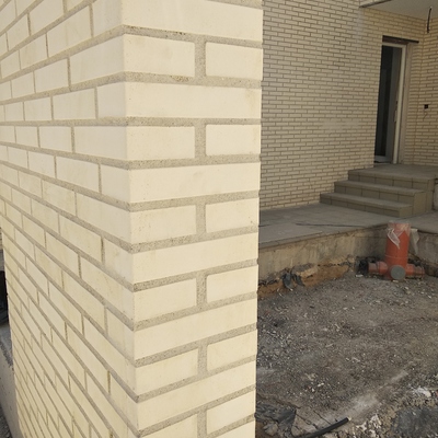 Muretes de ladrillo visto