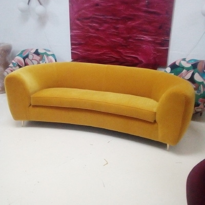 Sofá a medida curvo
