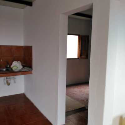 Pintado de habitación y arreglo de humedades