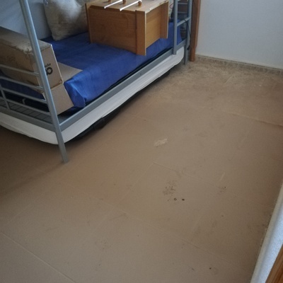 Antes de limpiar el dormitorio