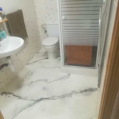 Suelo baño porcelanato líquido