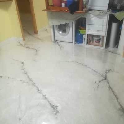 Suelo porcelanato líquido marmoleado Perla