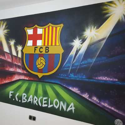 Mural  hecho a mano en dormitorio infantil