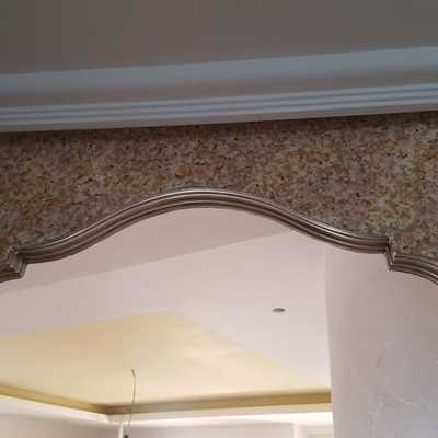 Decoración sobre escayola virgen