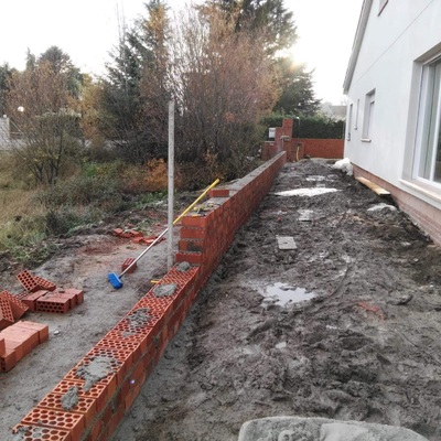 Muro medianero de un pie para posterior enfoscado