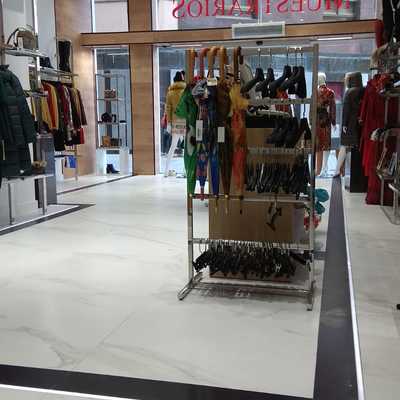 Tienda mostrarios calle montero calvo