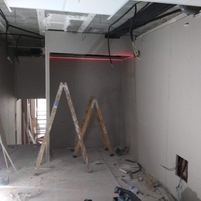 Hueco para armario y tapar el aire acondicionado