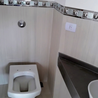 Baño elegante con guarda