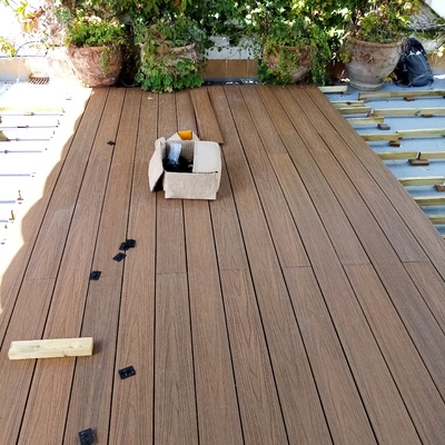 Tarima y estructura metálica