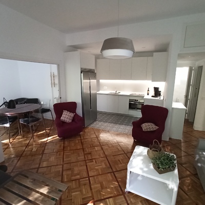 Salón abierto con cocina