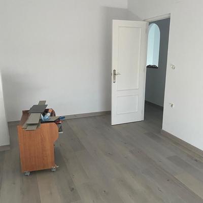reforma suelo, paredes, techo y puerta