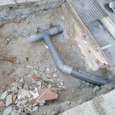 Instalacion acometida de desagües en vivienda