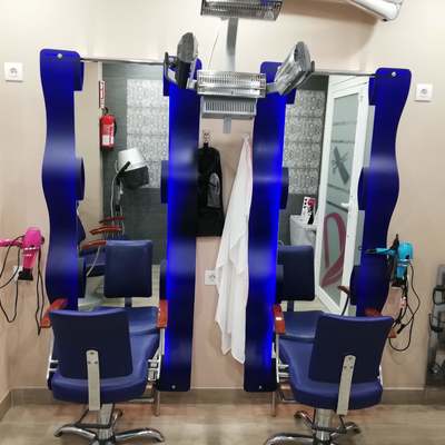 RETROILUMINACION EN ESPEJOS COLOCACION DE ELEMENTOS DE MOBILIARIOS