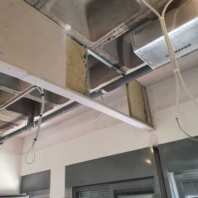 Cerramiento de placas de yeso para oficina