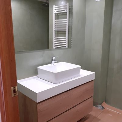 Microcemento en baños color verde