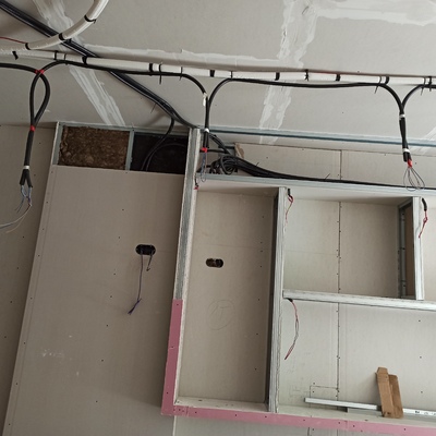 Instalación eléctrica en local comercial en Cádiz centro.