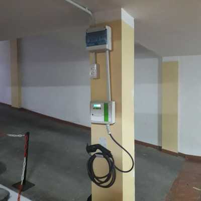 Punto de recarga de coche eléctrico