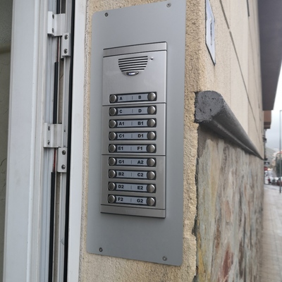 Portero para comunidad