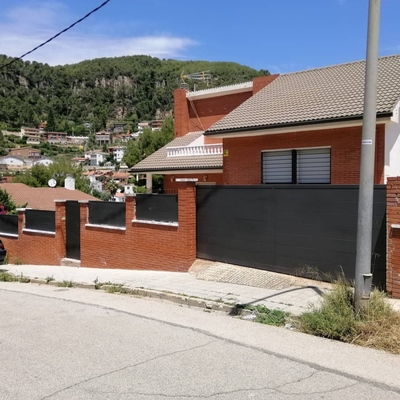 Puerta corredera más fijos