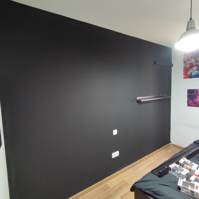 Pintura de pared en color negro