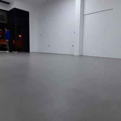 Obra microcemento local comercial