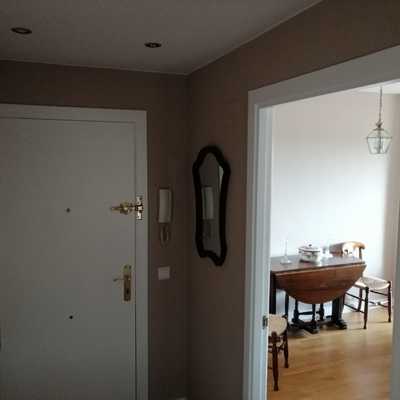 Pintado de paredes y techos y lacado puertas