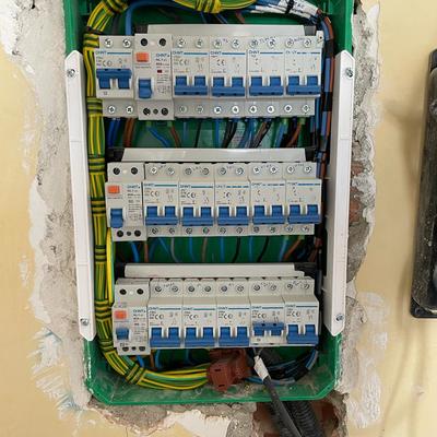 Renovación de cuadro eléctrico nuevo en reforma vivienda
