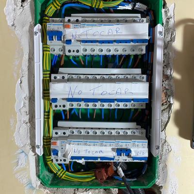 Renovación de cuadro eléctrico nuevo en reforma vivienda