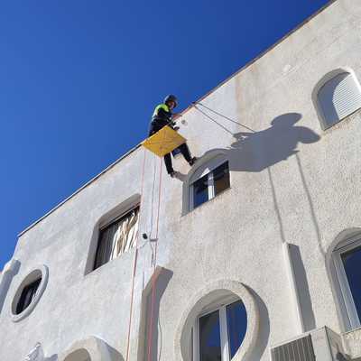 Pintura de fachadas, trabajos verticales