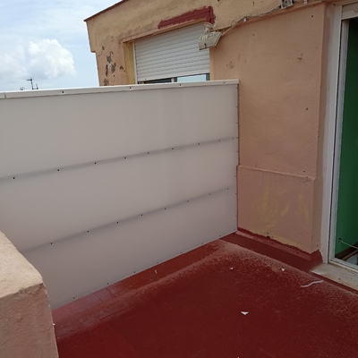 Tabique de policarbonato