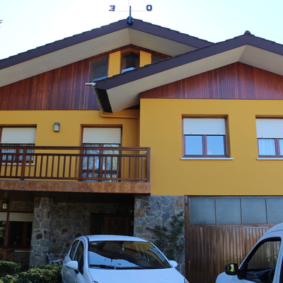 Fachada chalet.