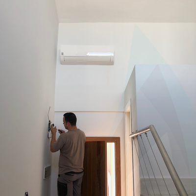 Split LG en salón diáfano