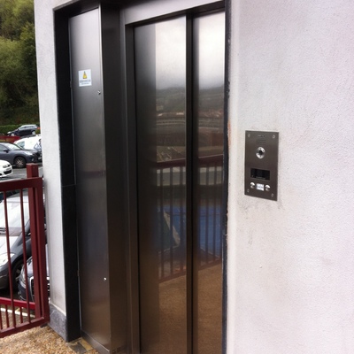 VideoPortero en acero inoxidable.