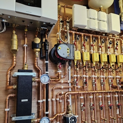 Instalación de sistema de calefacción y colectores